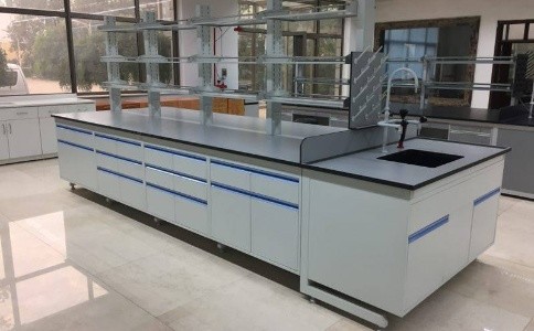 成都實(shí)驗(yàn)家具配套包括哪些家具跟設(shè)備呢？ 