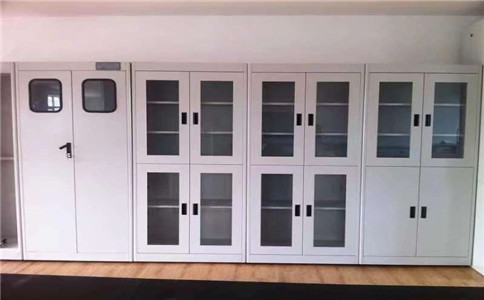 藥品陰涼柜的配置標準是什么