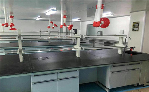 實驗室通風設(shè)計：不同排氣罩特點剖析