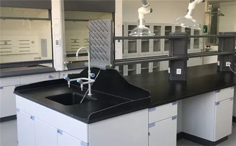 高校實驗臺柜怎么選臺面材質？